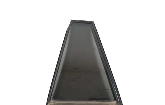 Toyota Verso Rear vent window glass 681240F010