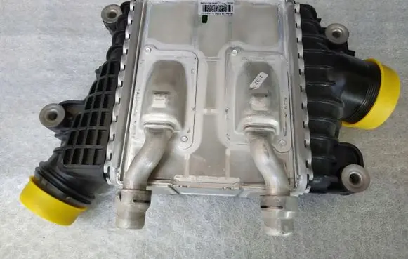 Jaguar XE Intercooler radiator GX636K775AE