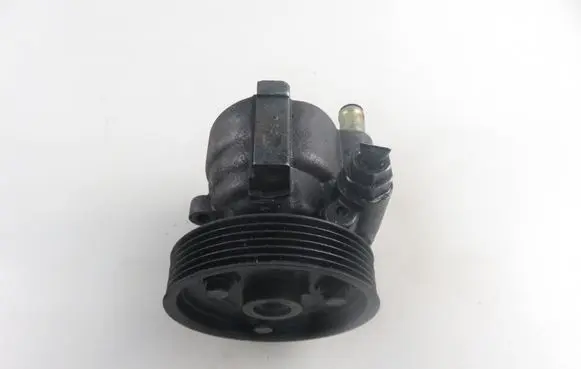 Opel Vivaro Power steering pump 26090956 8200112299 8200113599