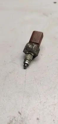 Volkswagen PASSAT B8 Reversing light switch sensor 02T945415P