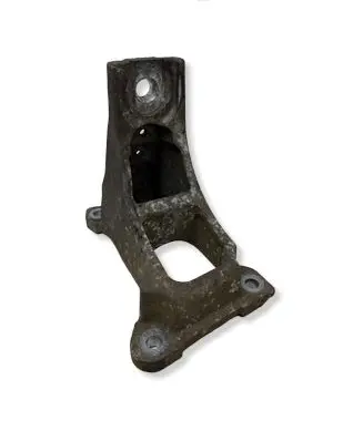 Dodge Nitro Engine mounting bracket 121AE