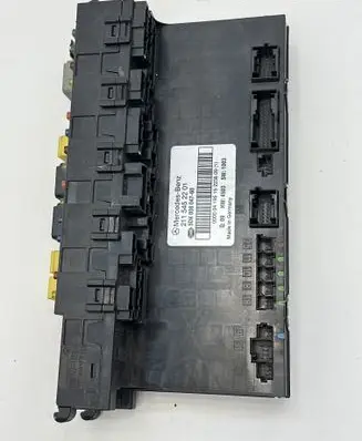 Mercedes-Benz E W211 SAM control unit 2115452201