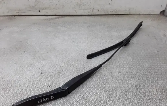 Opel Astra H Windshield/front glass wiper blade 13111219LH