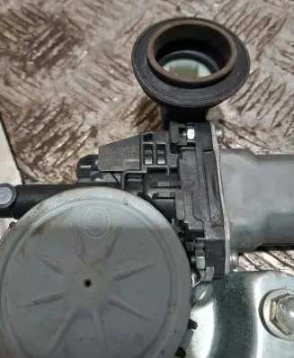 Toyota RAV 4 (XA30) Rear door window regulator motor 8571035180 T9092