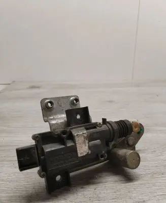 Chrysler PT Cruiser Fuel tank opening switch 