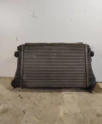 Volkswagen PASSAT B6 Intercooler air channel guide 
