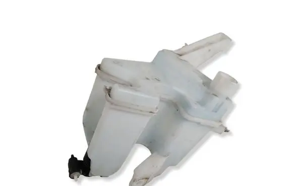 Nissan Pulsar Windshield washer fluid reservoir/tank 