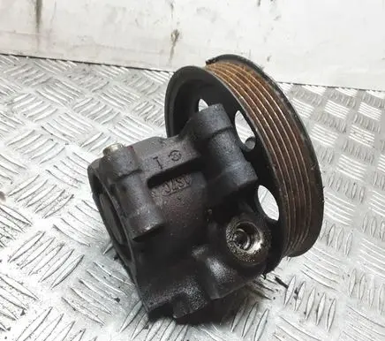 Ford Mondeo Mk III Power steering pump 1S703A733 060821