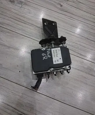 Volkswagen Polo V 6R ABS Pump 6R0614117AB