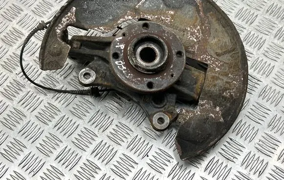 Citroen DS5 Front wheel hub spindle knuckle 