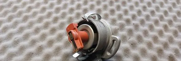 Volkswagen Golf III Spark distributor 030905205AB 0237521061