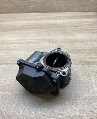 Volkswagen PASSAT B6 Throttle valve 03G128063A
