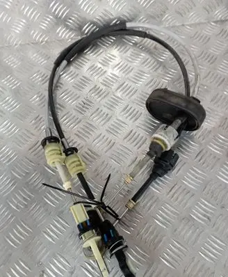 Opel Insignia A Gear shift cable linkage 55488642