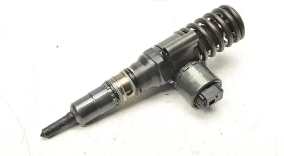 Volkswagen Golf Plus Fuel injector 03G130073G
