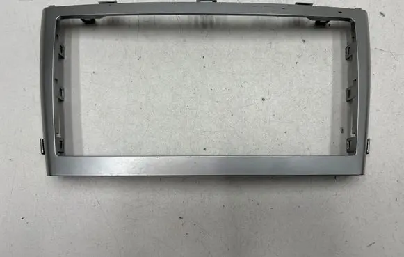 Toyota Avensis T270 Radio/GPS head unit trim 5540505240