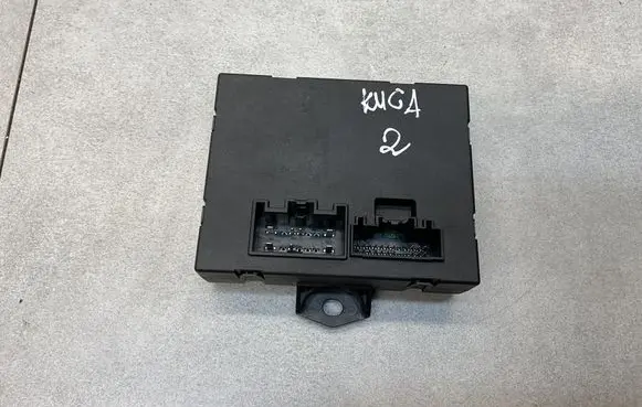 Ford Kuga II Tailgate/trunk control unit/module 918673