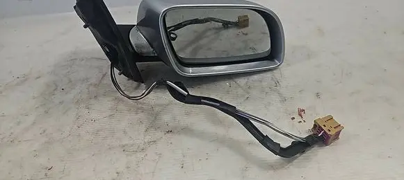 Honda HR-V Front door electric wing mirror E6010059