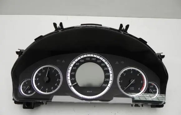 Mercedes-Benz E W212 Speedometer (instrument cluster) A2129004104 B767