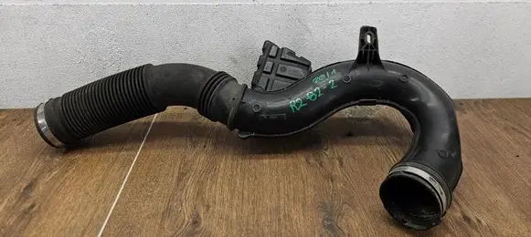 Air intake hose/pipe