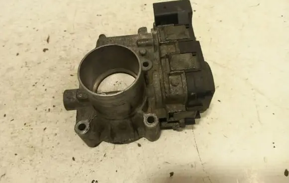 Volkswagen Golf Plus Throttle valve 03c133062