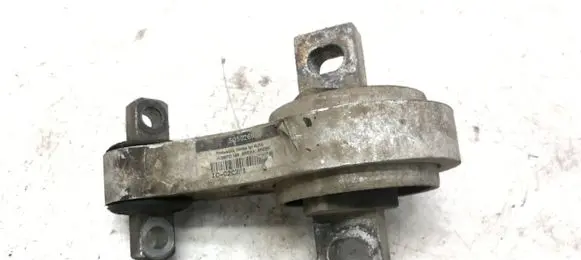 Alfa Romeo 159 Engine mount bracket 50502602