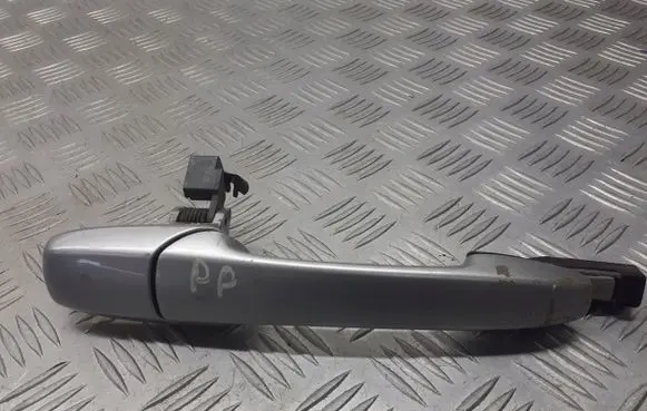 Mazda 3 I Front door exterior handle/bracket 