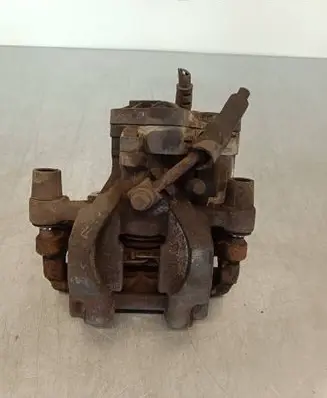 Volkswagen PASSAT B8 Rear brake caliper 