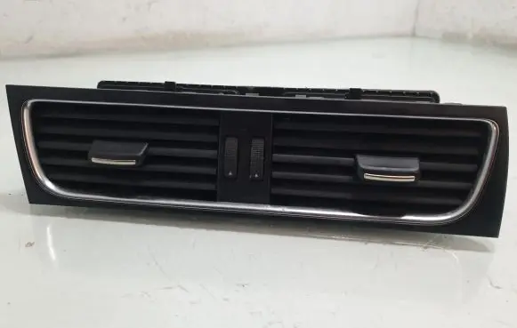 Dash center air vent grill