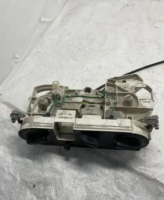 Mitsubishi Pajero Sport I Climate control unit