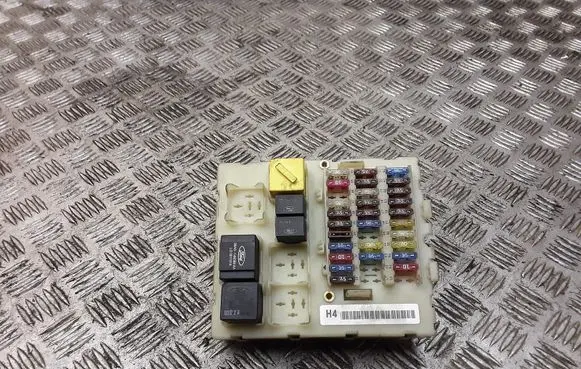 Ford Focus Fuse module 518251905
