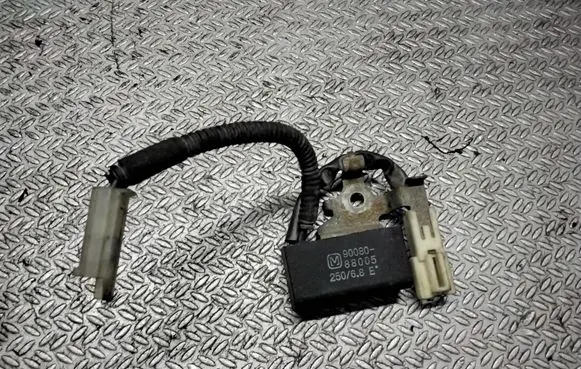 Toyota Avensis T250 Sensor 9008088005