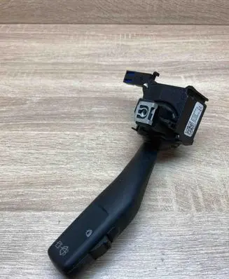 Volkswagen Golf V Wiper control stalk 1K0953519