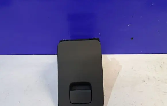 Volvo XC90 Glove box 31366376 39829132