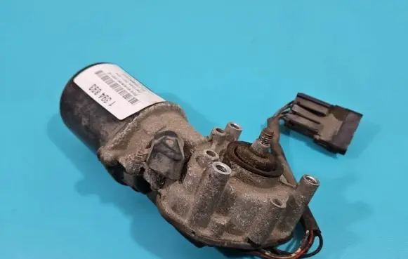 Opel Vivaro Wiper motor IMPRK1394893