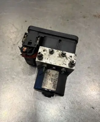 Mitsubishi Outlander ABS Pump 06210951003 UEU7L20Y31 28560010023