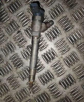Mercedes-Benz Vito Viano W447 Fuel injector 0445110546