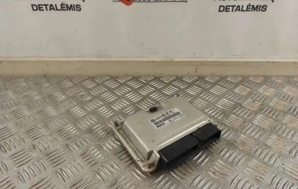 Skoda Superb B5 (3U) Engine control unit/module 8E0907401T 1039S04295 0281011444