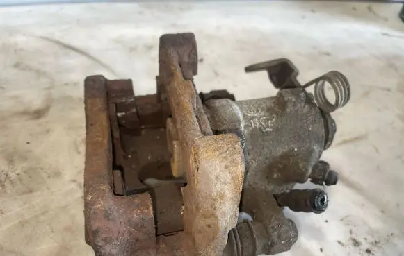 Opel Meriva A Rear brake caliper 8782