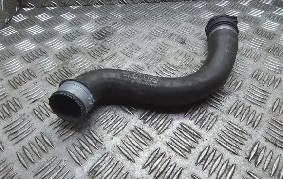 Mercedes-Benz C W204 Engine coolant pipe/hose A2045018782