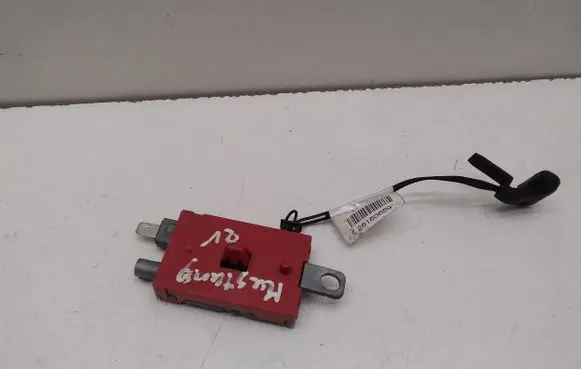 Ford Mustang VI Aerial antenna amplifier 28160689
