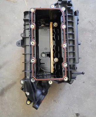 Ford Kuga II Intake manifold DS7G9424GA M738A