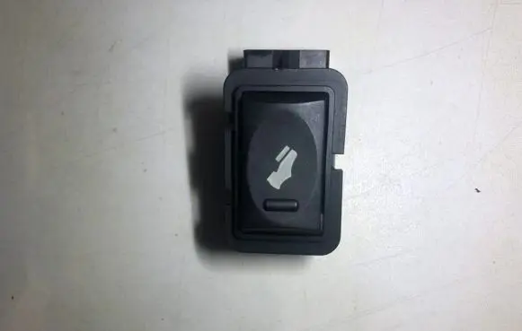 Chrysler Town u0026 Country V Accelerator pedal position sensor 28110680