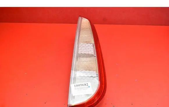 Ford Focus C-MAX Rear/tail lights 8M51-13404-C