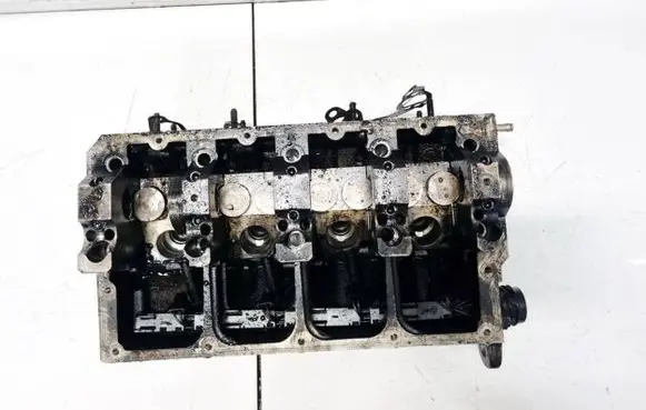 Volkswagen PASSAT B5.5 Engine head 038103373R