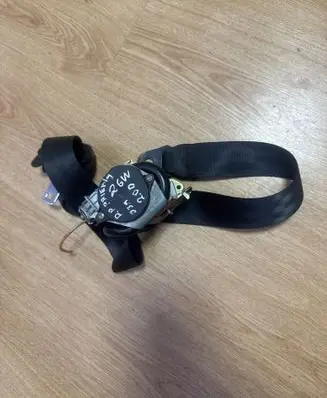 Renault Megane II Front seatbelt B507743 040066