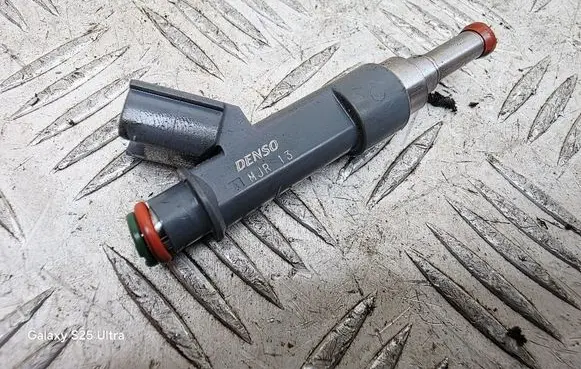 Fuel injector