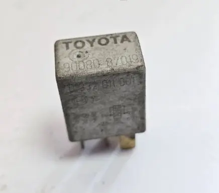 Toyota Auris 150 Other relay 9008087019 0332011001