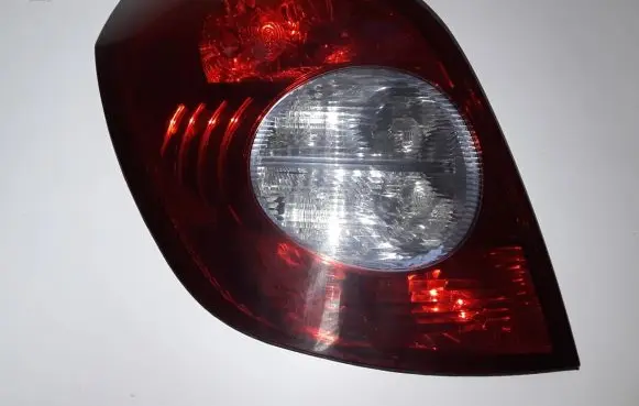 Opel Antara Rear/tail lights E132233