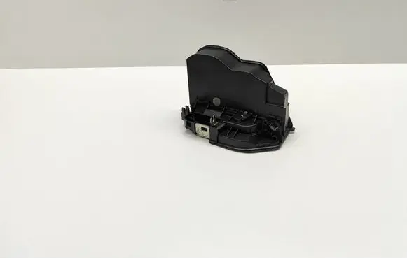 BMW 5 E60 E61 Front door lock 51217154619 7154619 7167065