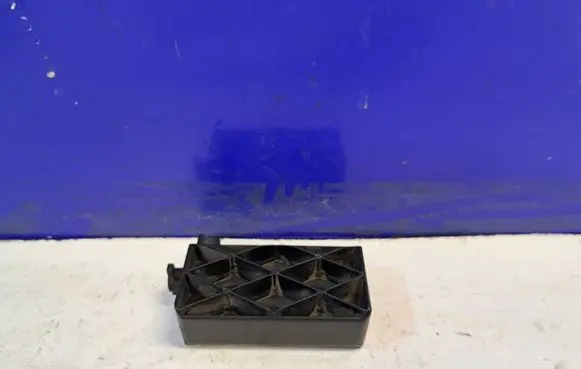 Radiator support slam panel bracket